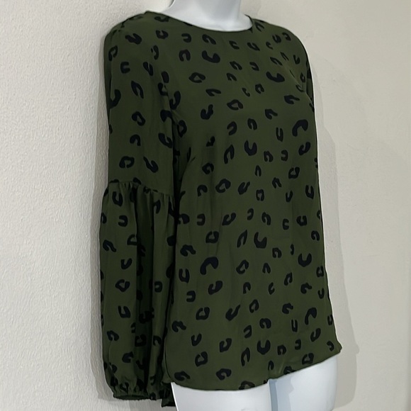 41 Hawthorne Annika Volume Sleeve Blouse StitchFix NWT Size S - Picture 2 of 4